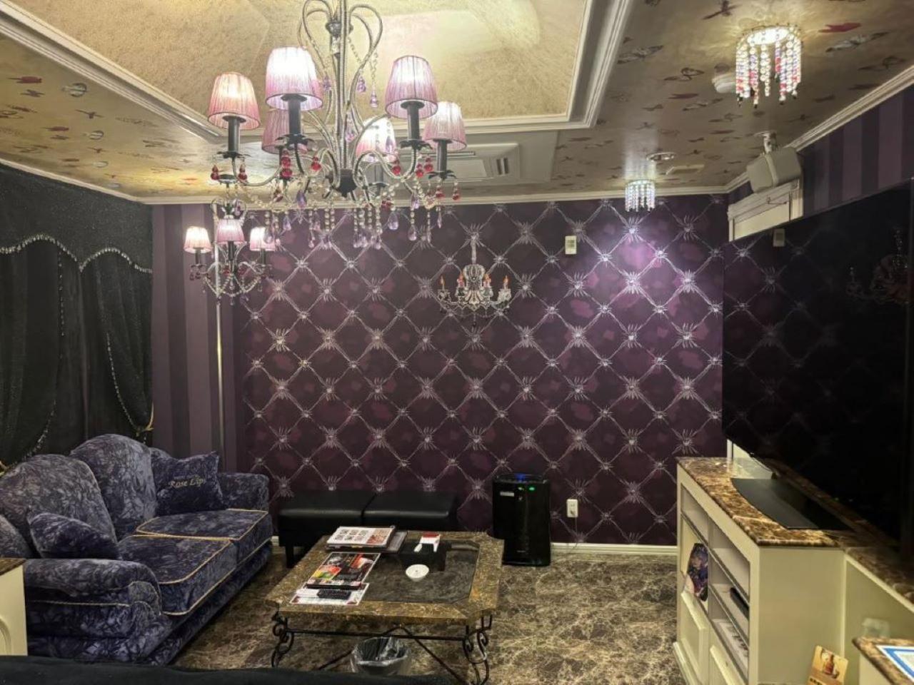Rose Lips Shinsaibashi ローズリップス心斎橋 Osaka