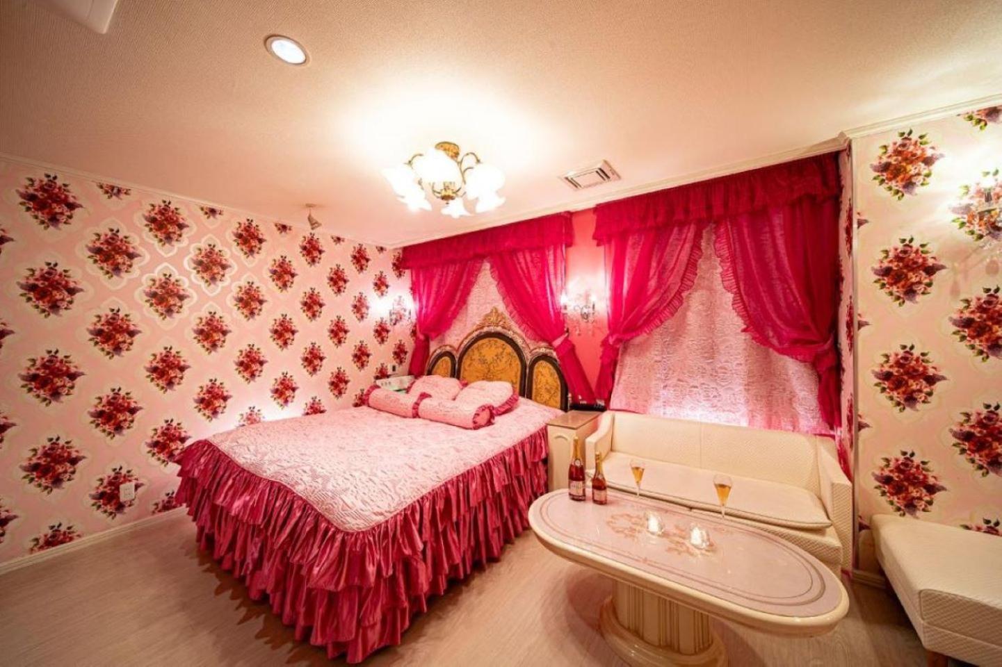 Rose Lips Shinsaibashi ローズリップス心斎橋 Love hotel Osaka