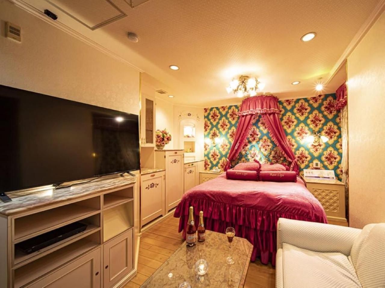 Love hotel Rose Lips Shinsaibashi ローズリップス心斎橋 Osaka